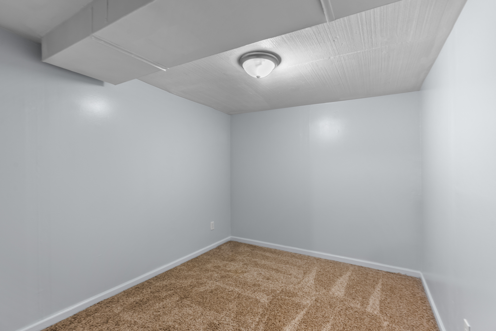 446 Seminary Avenue Aurora, IL 60505 - Photo 32 of 41 a view of empty room