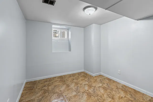 $330,000 | 446 Seminary Avenue, Aurora, IL 60505