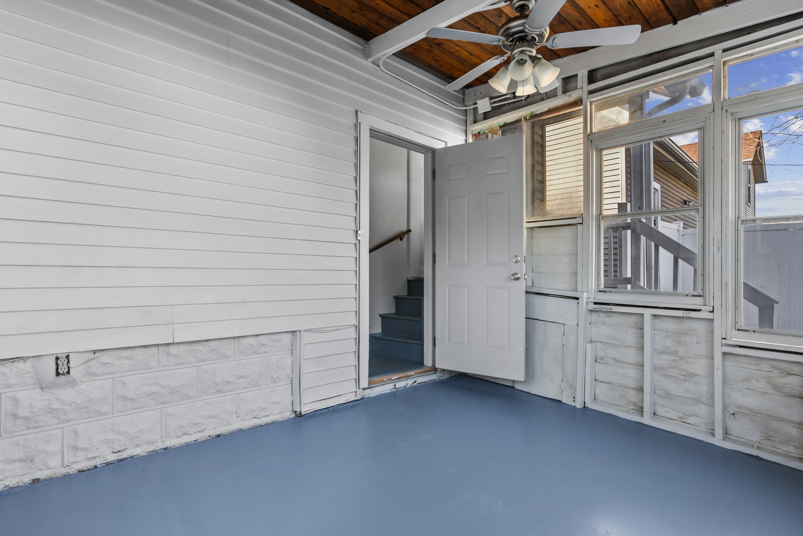 446 Seminary Avenue Aurora, IL 60505 - Photo 37 of 41 a view of a house with an empty space