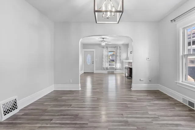 $330,000 | 446 Seminary Avenue, Aurora, IL 60505