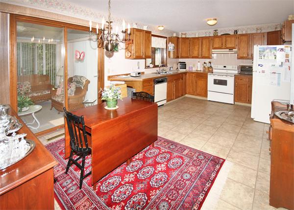 49 Luden Street Springfield, MA 01118 - Photo 6 of 16 Gallery Image 6
