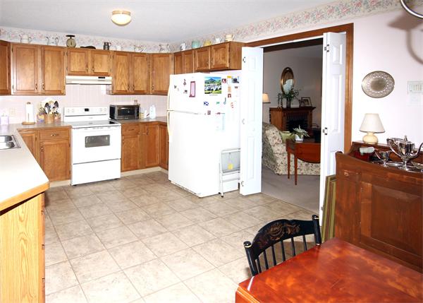 49 Luden Street Springfield, MA 01118 - Photo 7 of 16 Gallery Image 7