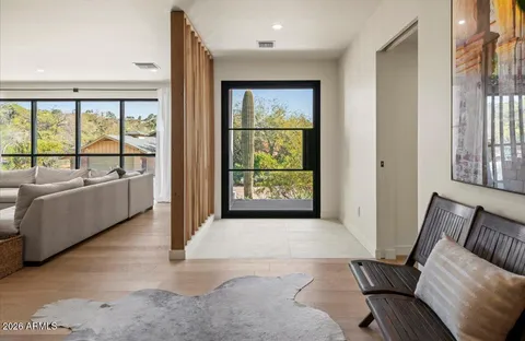 $2,895,000 | 4035 East McDonald Drive, Phoenix, AZ 85018