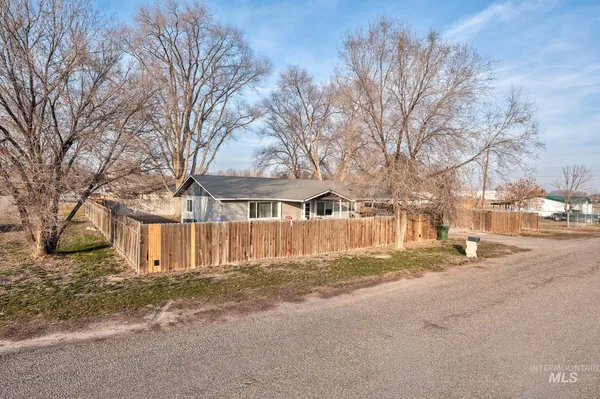 $275,000 | 1394 Morton Street West, Vale, OR 97918