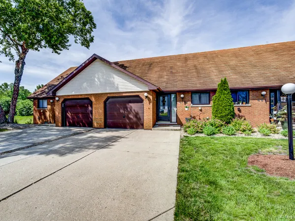 $230,000 | 479 Fairview Drive, Manhattan, IL 60442