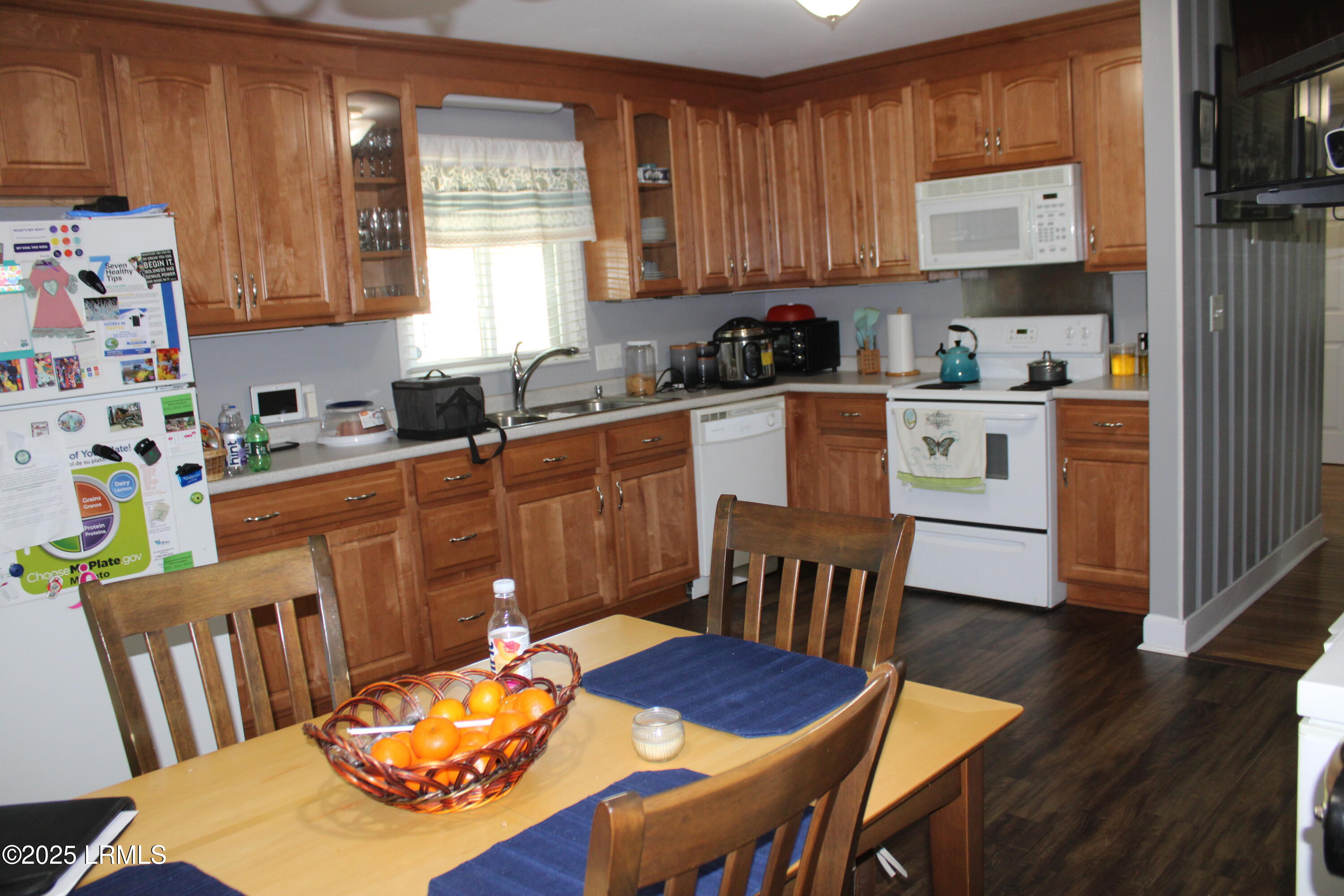 88 2nd Street Varnville, SC 29944 - Photo 6 of 19 IMG_2992