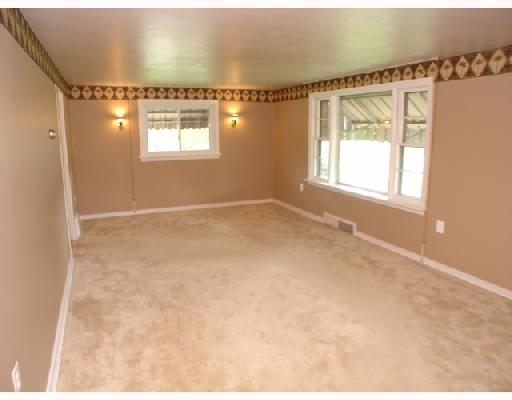 299 Walnut Hill Road Uniontown, PA 15401 - Photo 3 of 5 Living Room.