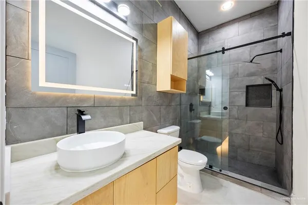 $460,000 | 2529 Vanderbilt Avenue, McAllen, TX 78504