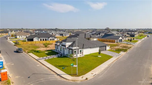 $460,000 | 2529 Vanderbilt Avenue, McAllen, TX 78504