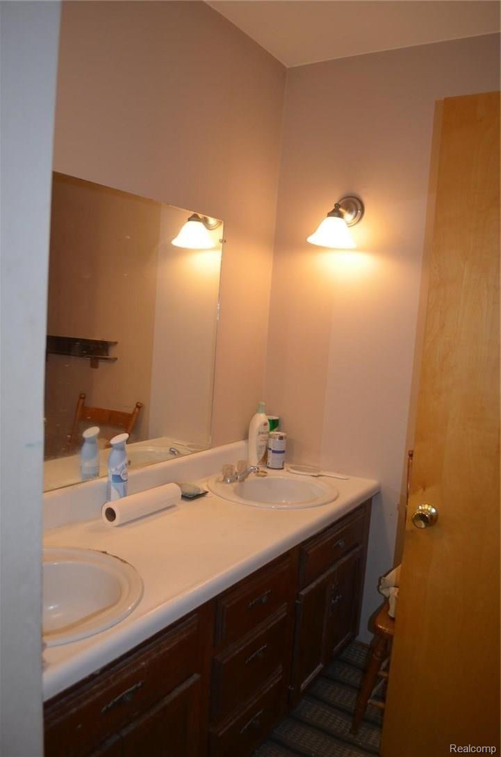8867 Hitchingham Road Ypsilanti, MI 48197 - Photo 18 of 31 24.JPG