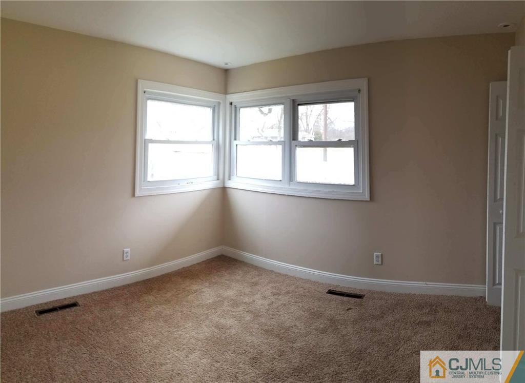53 New Road Kendall Park, NJ 08824 - Photo 8 of 17 Gallery Image 8