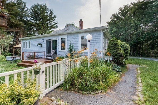 87 Jefferson Road Marshfield, MA 02050 - Photo 4 of 28 Gallery Image 4