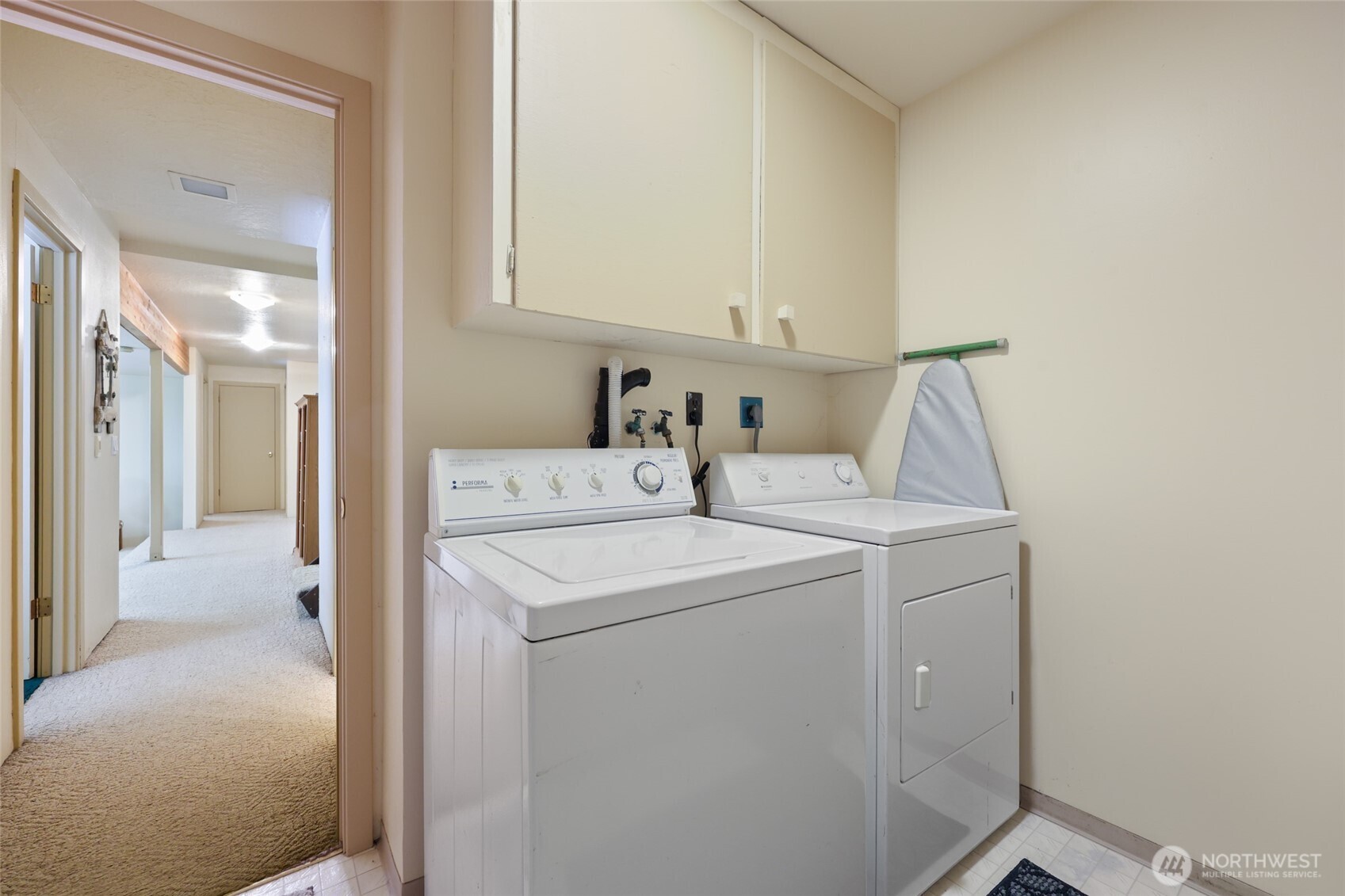 2484 Spencer Road Salkum, WA 98582 - Photo 27 of 36 a utility room with dryer and washer