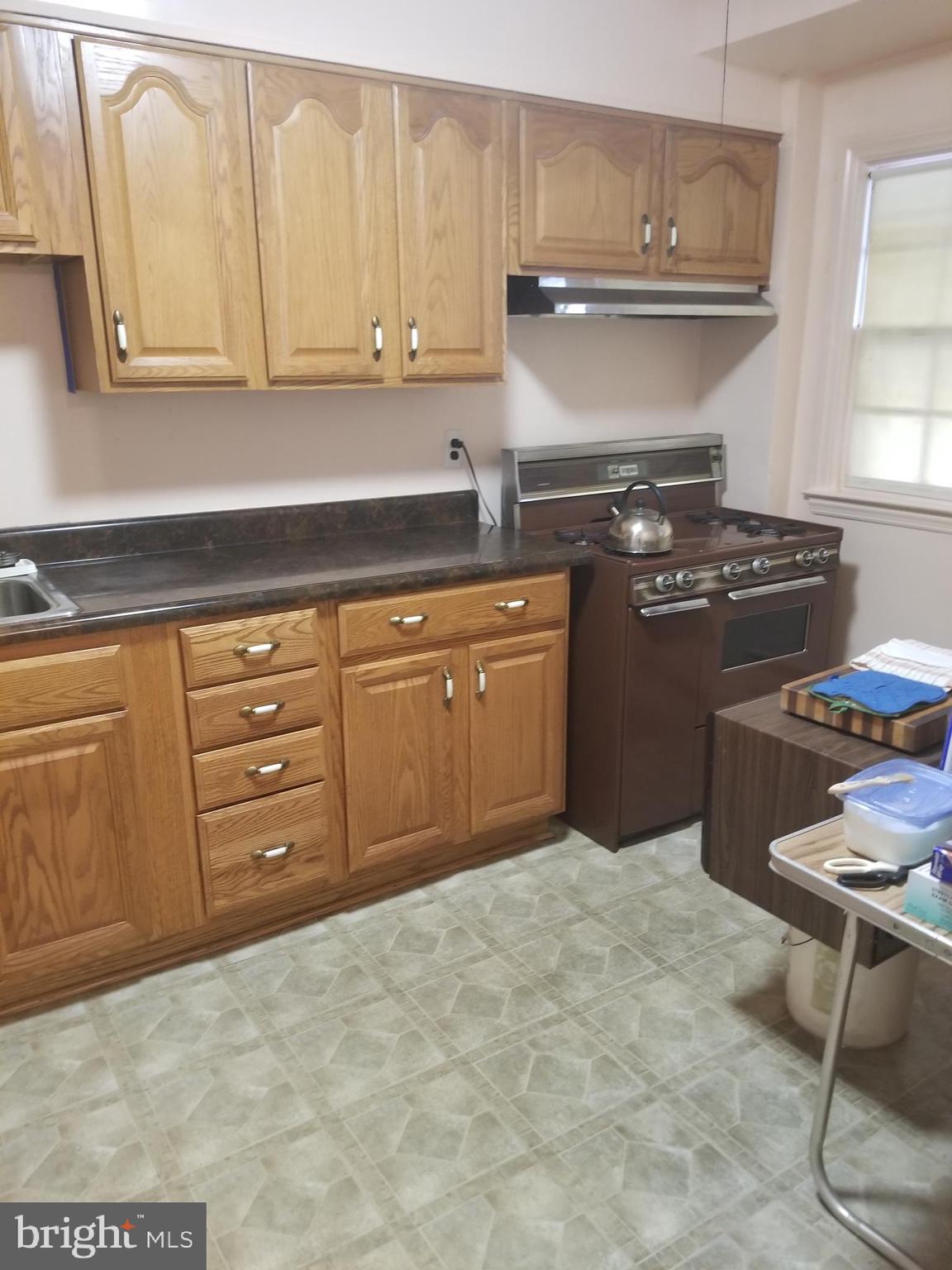 1674 Burnwood Road Baltimore, MD 21239 - Photo 6 of 38