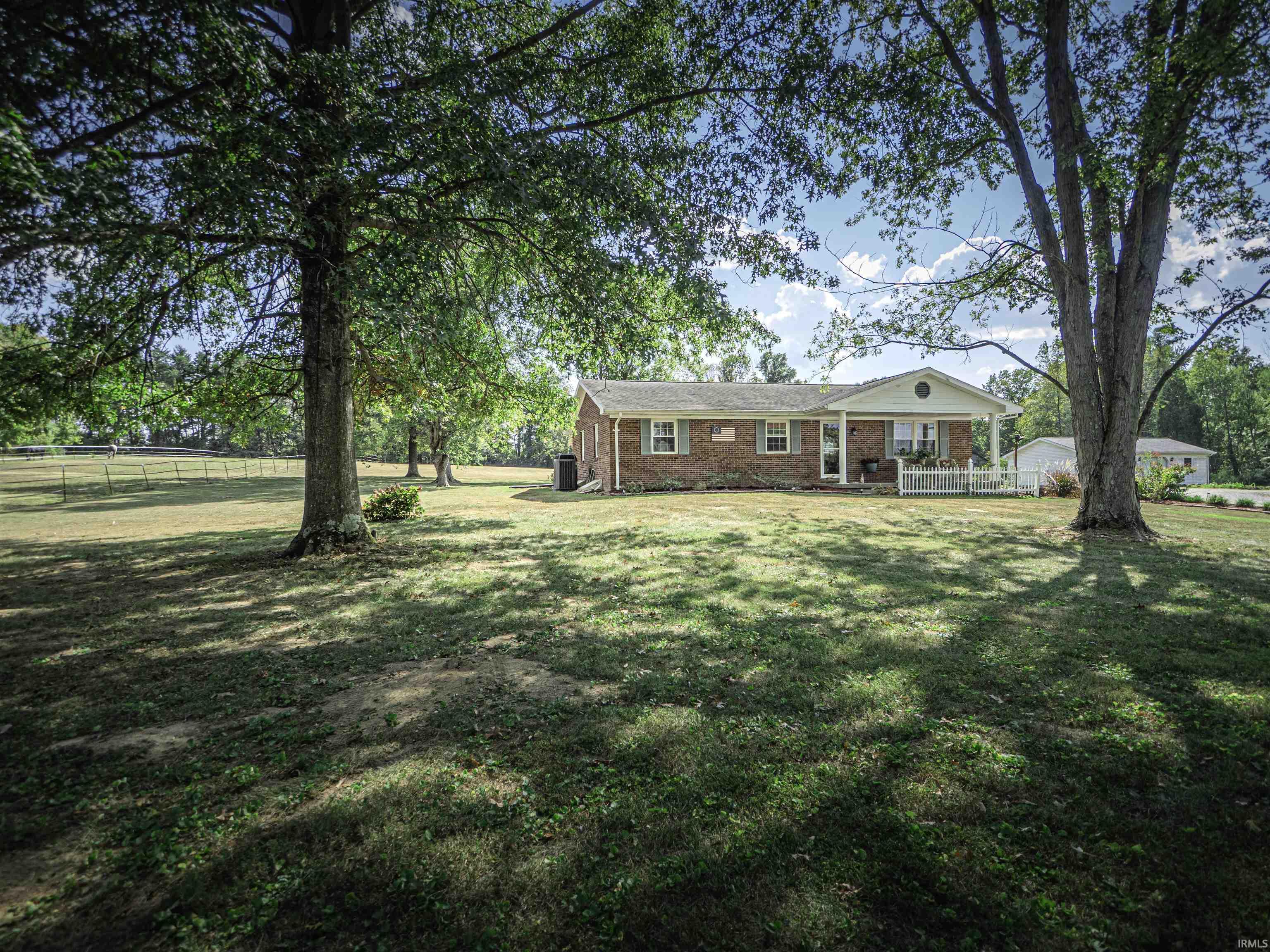 2633 East Degonia Road Boonville, IN 47601 - Photo 4 of 35