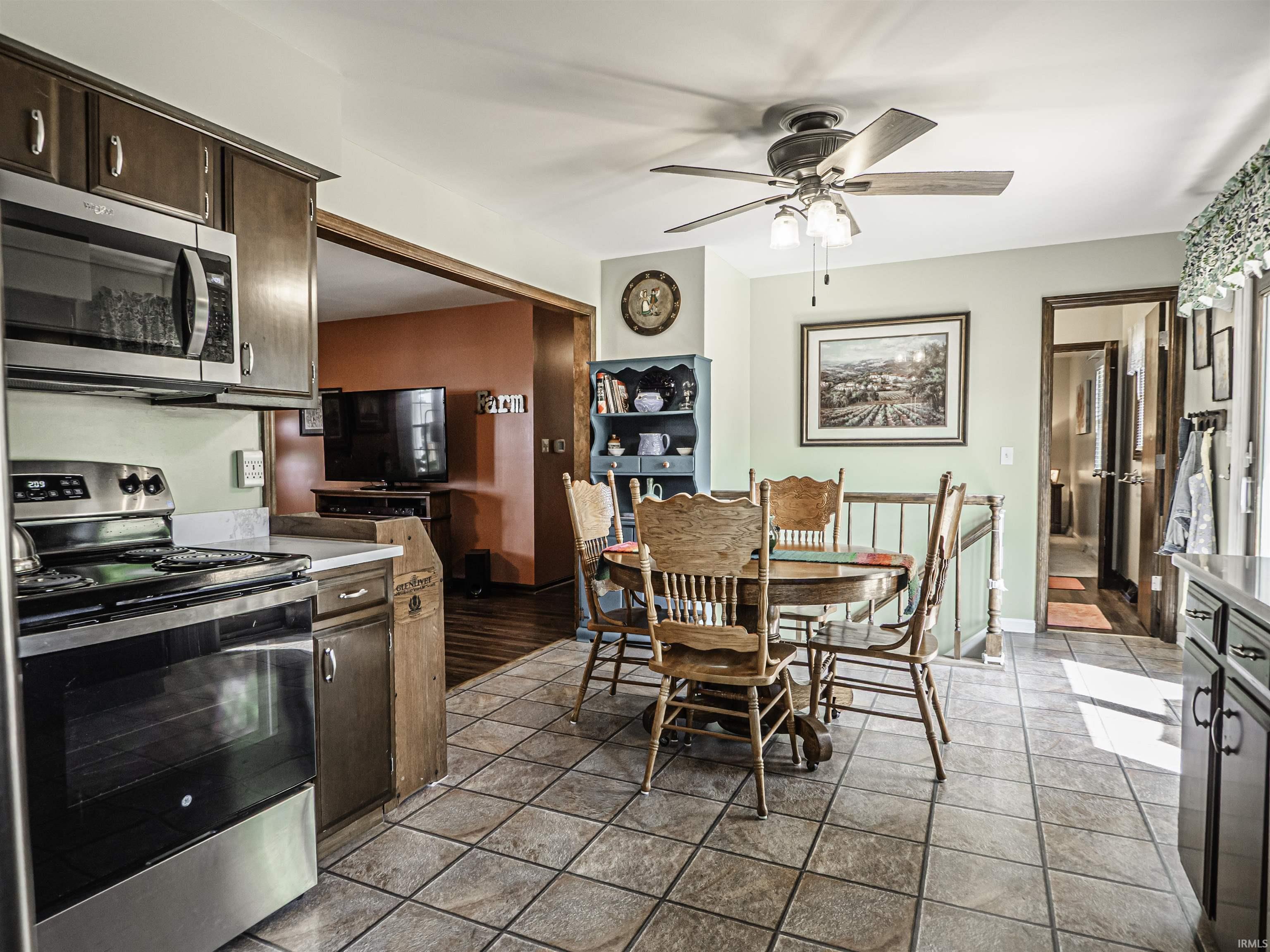 2633 East Degonia Road Boonville, IN 47601 - Photo 8 of 35