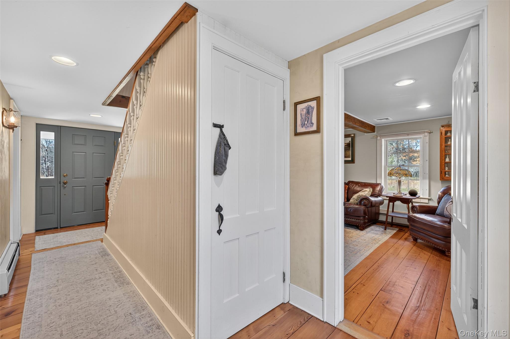 321 Burnt Meadow Road Gardiner, NY 12525 - Photo 4 of 46 a view of a livingroom from a hallway