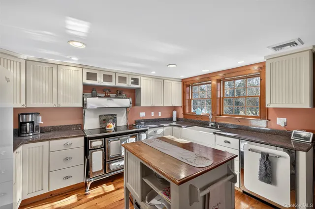 $1,250,000 | 321 Burnt Meadow Road, Gardiner, NY 12525