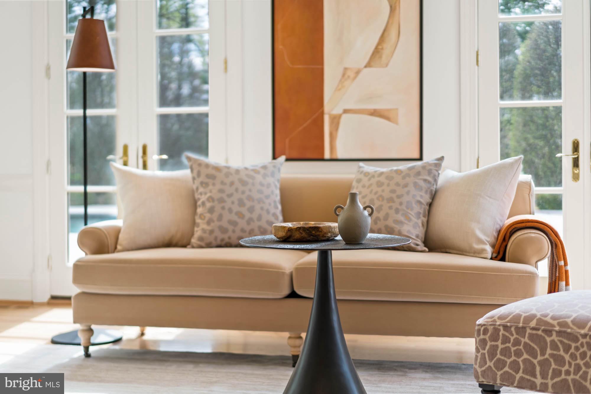 1198 Windrock Drive McLean, VA 22102 - Photo 11 of 83 a living room with furniture and a window