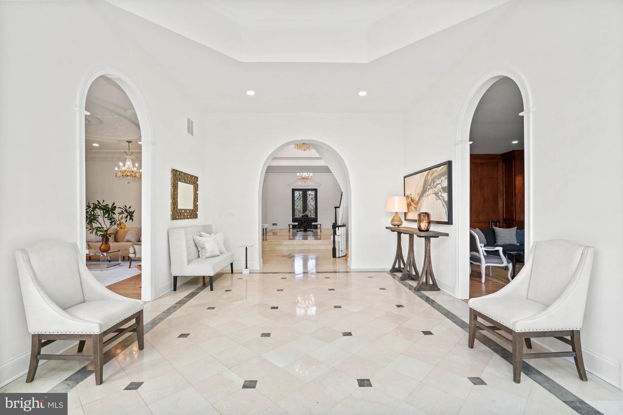 1198 Windrock Drive McLean, VA 22102 - Photo 9 of 83 a living room with furniture