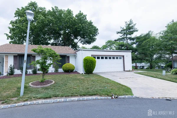 $509,000 | 96 Salix Plaza, Unit C, Monroe Township, NJ 08831