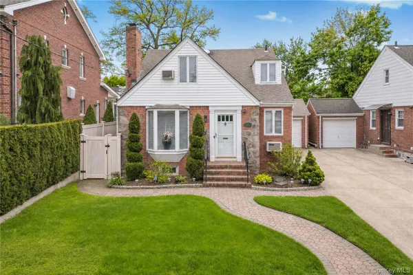 $1,188,000 | 211-14 33rd Road | Bayside