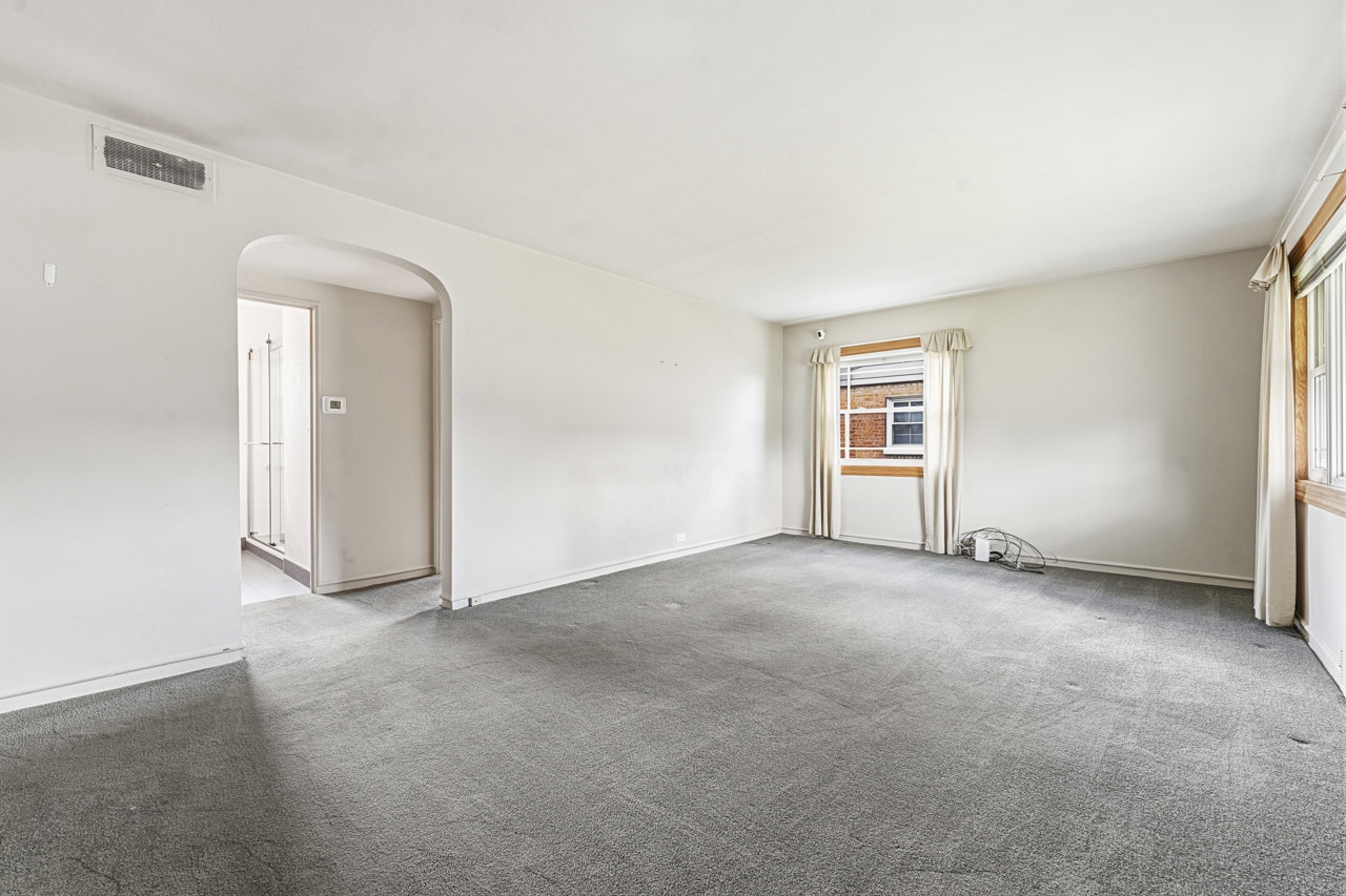 7922 North Waukegan Road Niles, IL 60714 - Photo 5 of 31