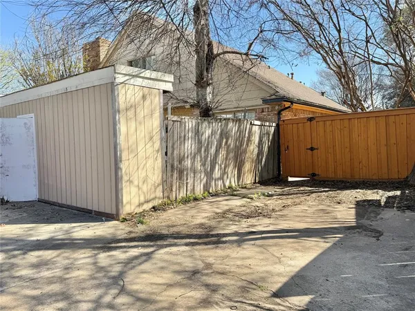 $100,000 | 7947 Habersham Lane, Dallas, TX 75248