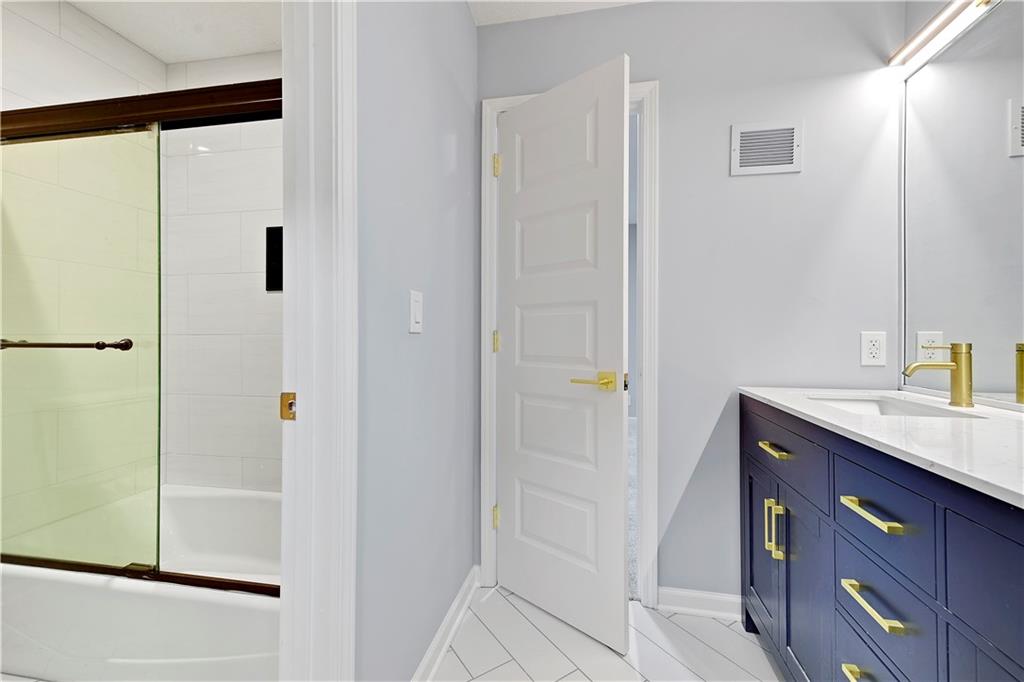 12650 Sherwood Drive Leawood, KS 66209 - Photo 29 of 50