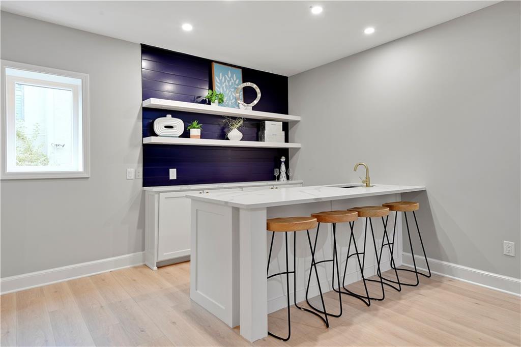 12650 Sherwood Drive Leawood, KS 66209 - Photo 37 of 50