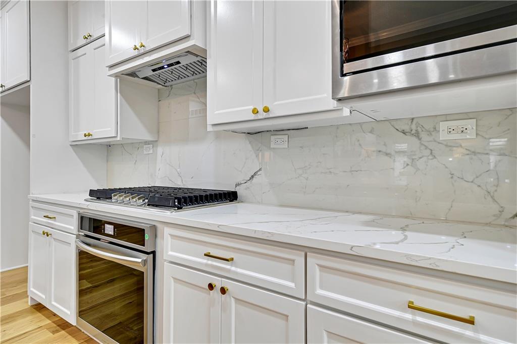 12650 Sherwood Drive Leawood, KS 66209 - Photo 7 of 50