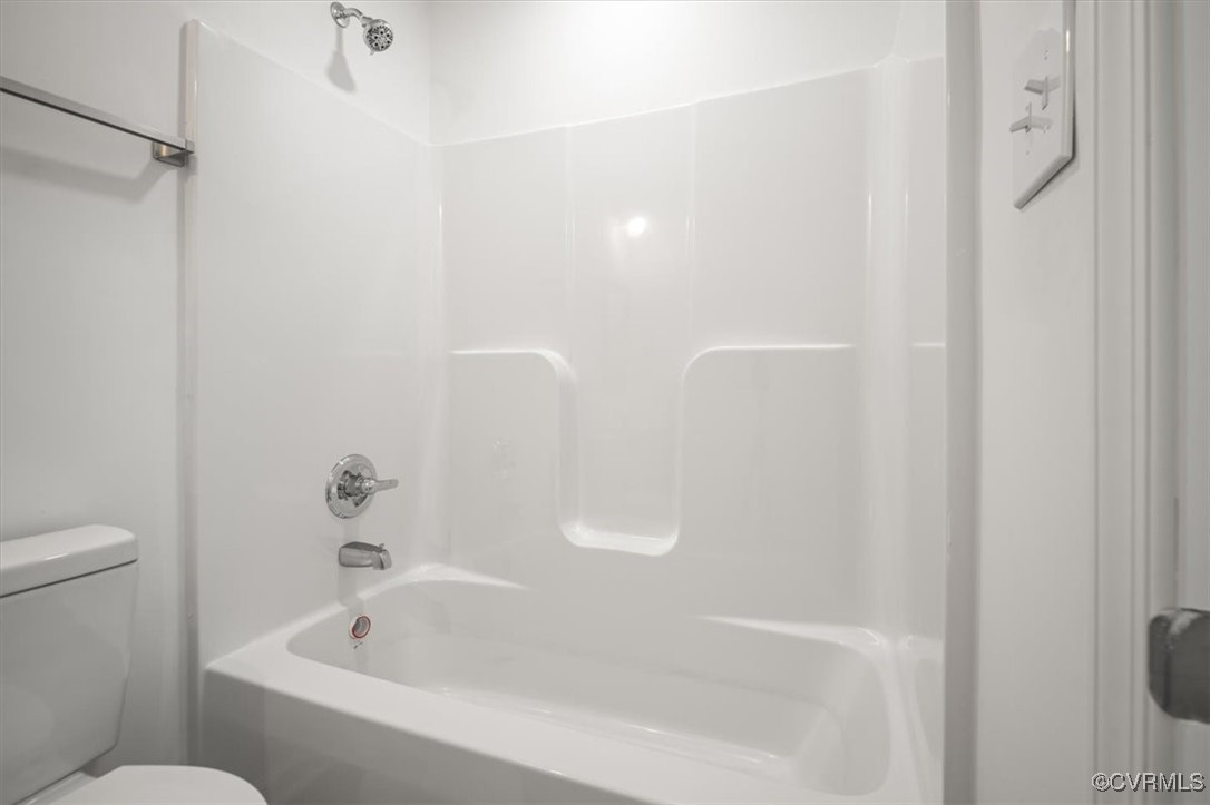 2919 Hog Back Road Hopewell, VA 23860 - Photo 34 of 45 Full bath featuring toilet