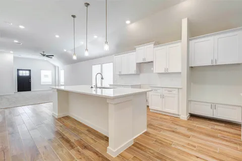 $305,000 | 6463 Escondido Drive, Rosharon, TX 77583