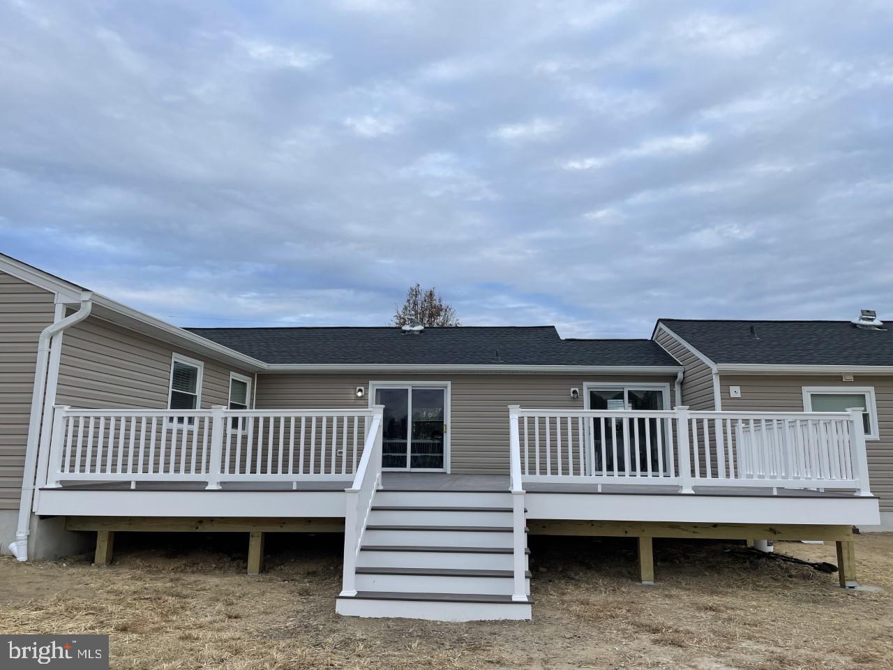 1213 Old Love Point Road Stevensville, MD 21666 - Photo 20 of 31 Large Deck