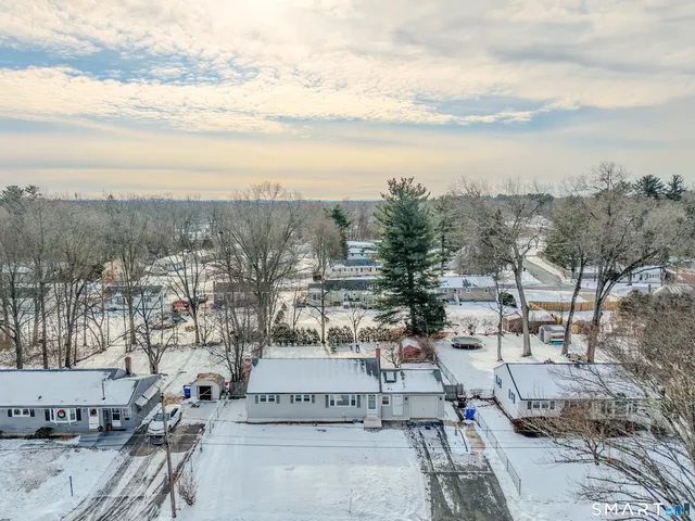 $329,000 | 12 Dune Road, Enfield, CT 06082