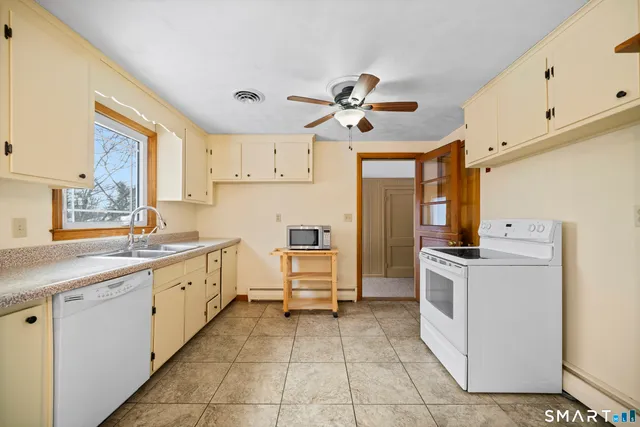 $329,000 | 12 Dune Road, Enfield, CT 06082