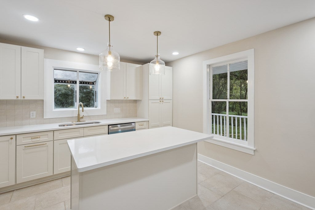 630 Artrip Road Cleveland, VA 24225 - Photo 5 of 42 Gallery Image 5