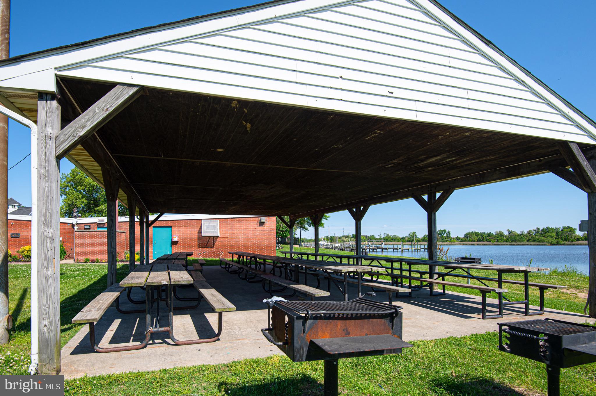 8111 Bullneck Road Baltimore, MD 21222 - Photo 25 of 26 Picnic area