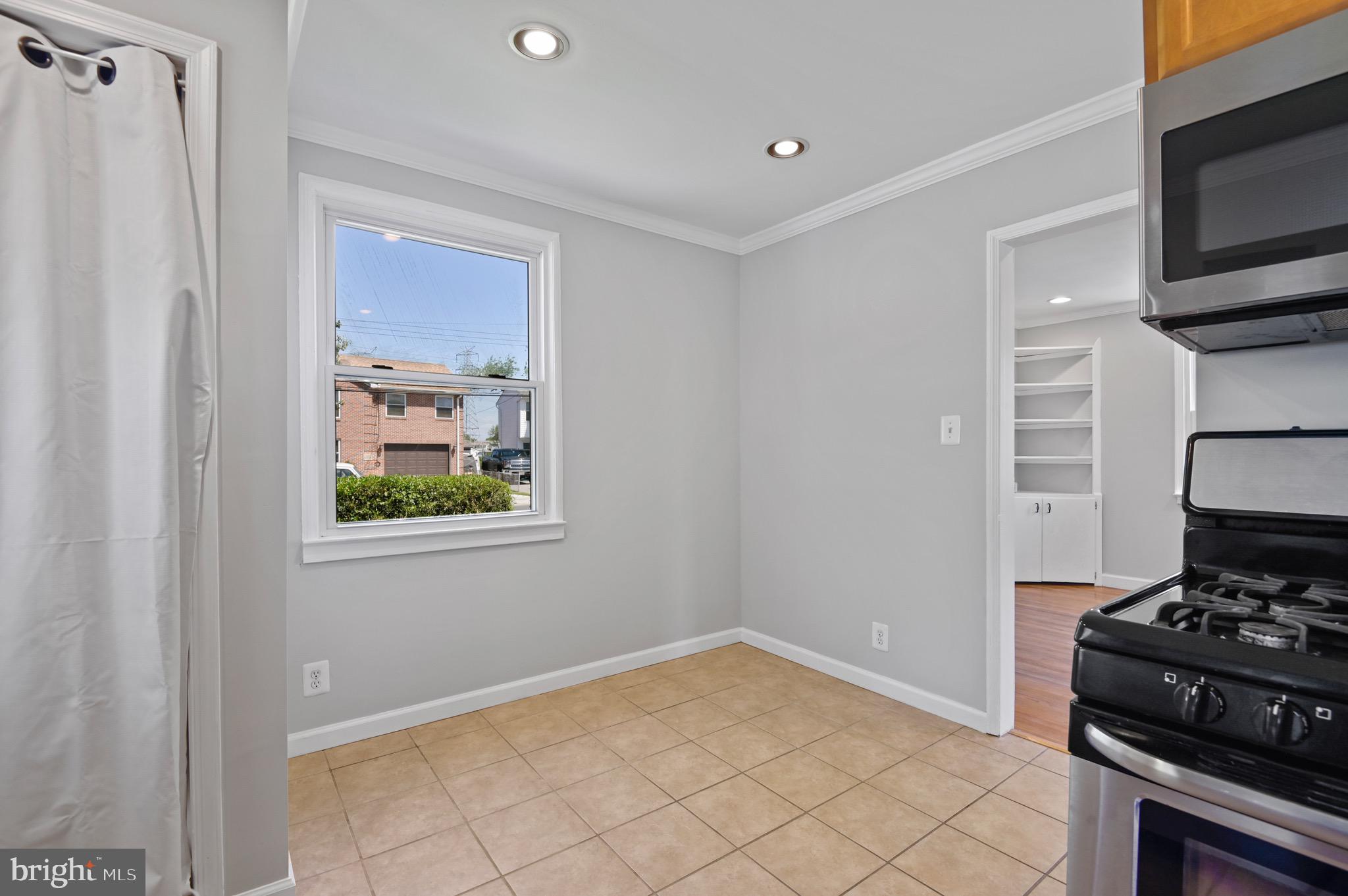 8111 Bullneck Road Baltimore, MD 21222 - Photo 6 of 26 Eat-in Kitchen with spacious pantry