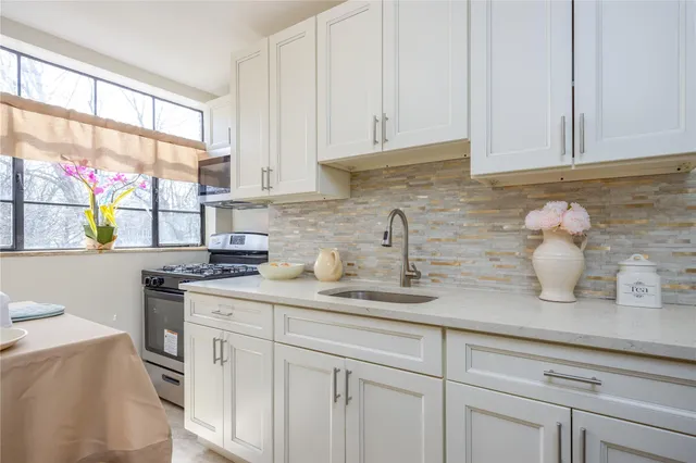 $799,999 | 1774 Pitman Avenue | Wakefield