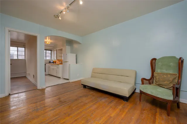 $799,999 | 1774 Pitman Avenue | Wakefield