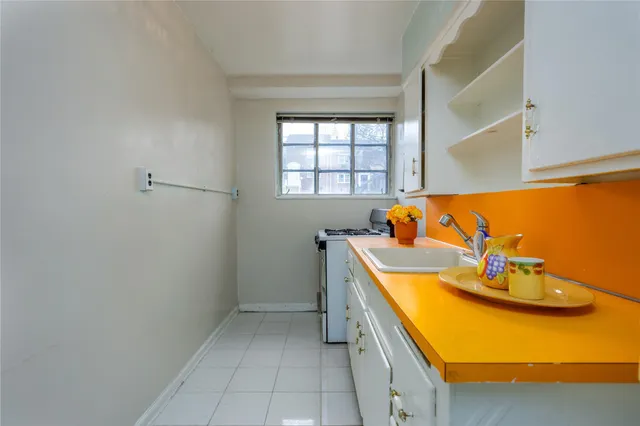 $799,999 | 1774 Pitman Avenue | Wakefield