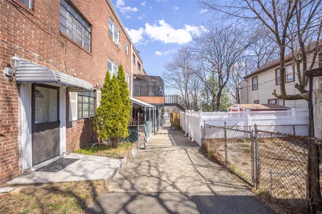 $799,999 | 1774 Pitman Avenue | Wakefield