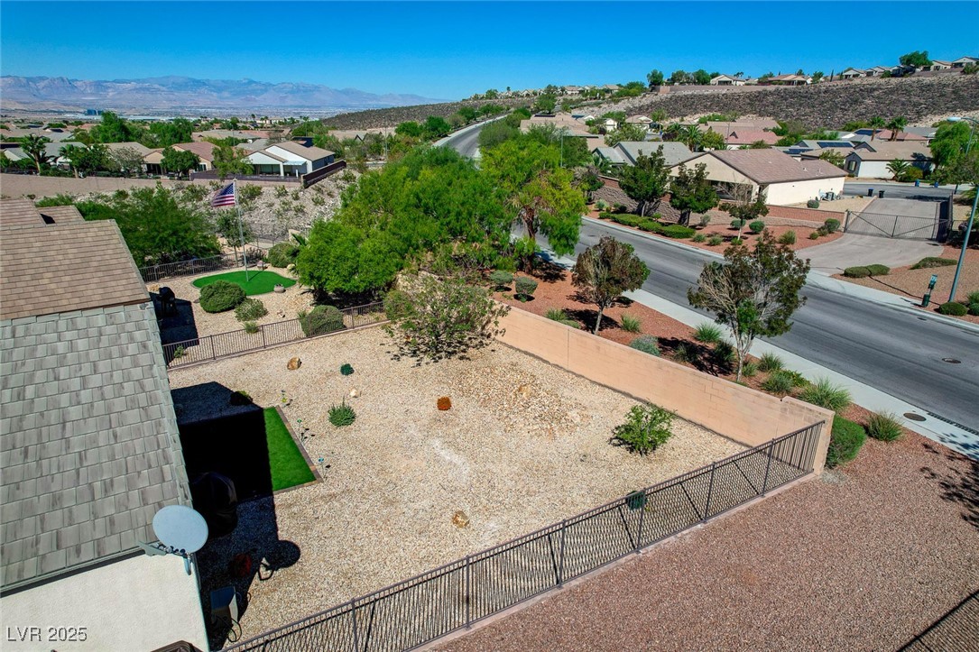 2576 Binary Stars Street Henderson, NV 89044 - Photo 44 of 61