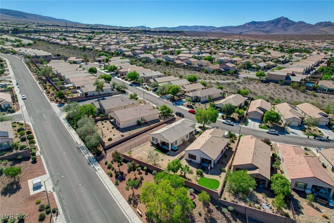 2576 Binary Stars Street Henderson, NV 89044 - Photo 48 of 61