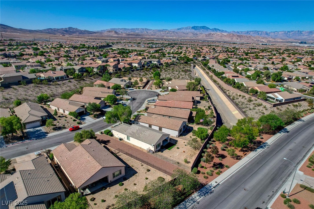 2576 Binary Stars Street Henderson, NV 89044 - Photo 50 of 61