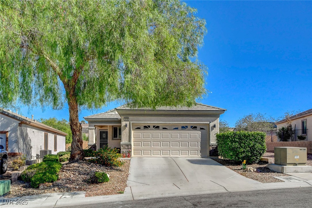 2576 Binary Stars Street Henderson, NV 89044 - Photo 5 of 61