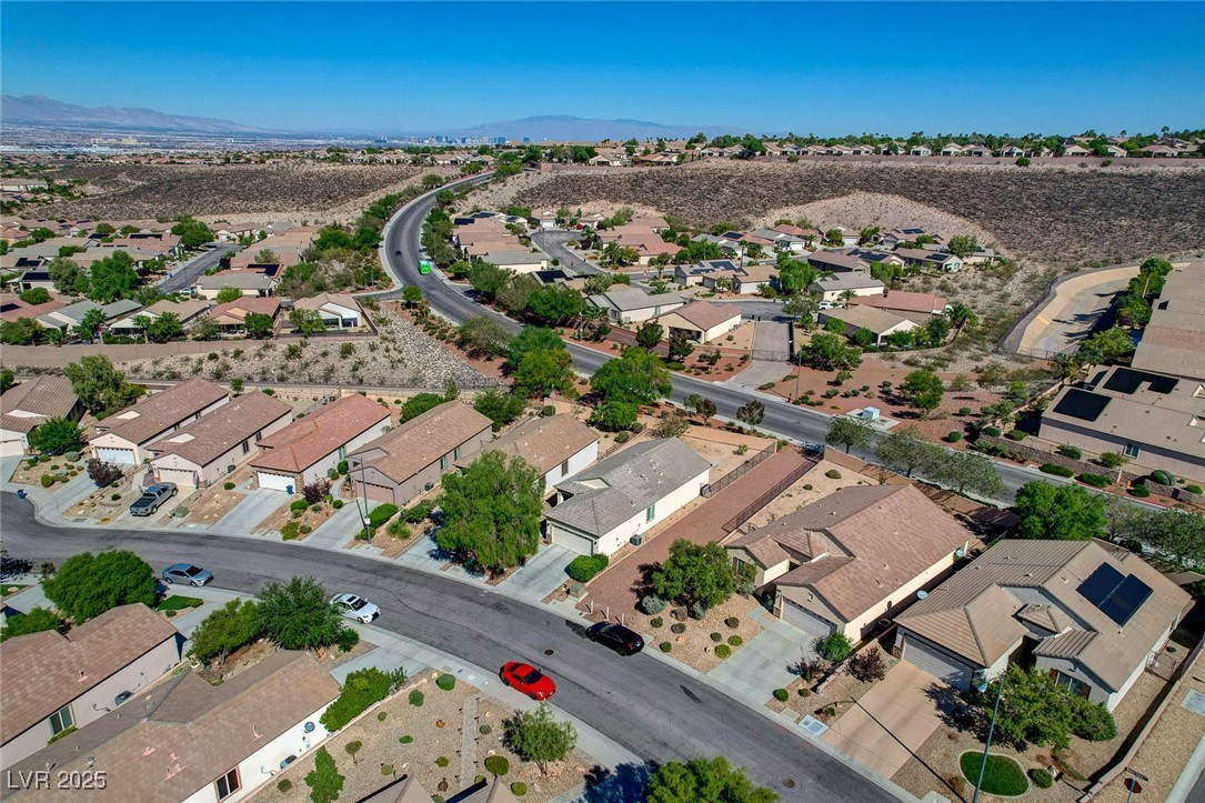 2576 Binary Stars Street Henderson, NV 89044 - Photo 51 of 61