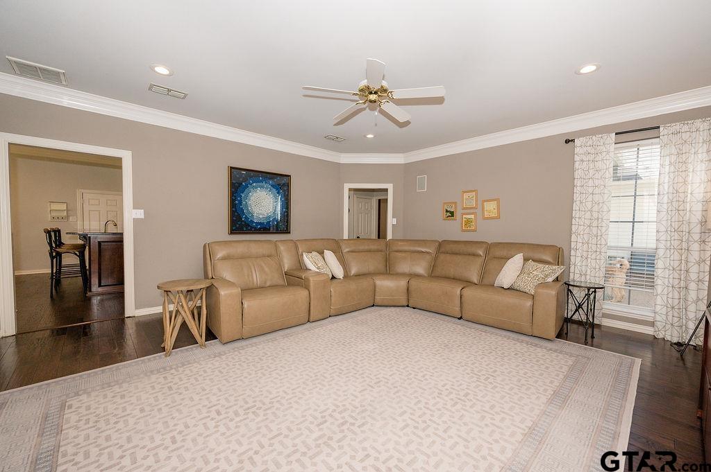 5703 Spring Creek Drive Tyler, TX 75703 - Photo 11 of 48