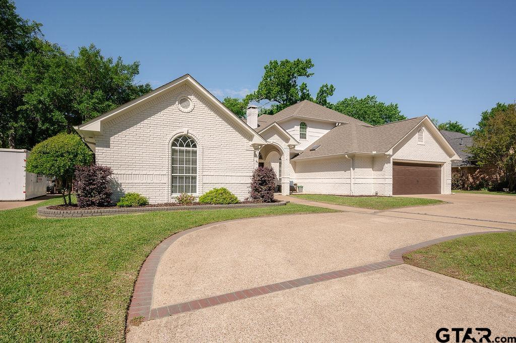 5703 Spring Creek Drive Tyler, TX 75703 - Photo 2 of 48